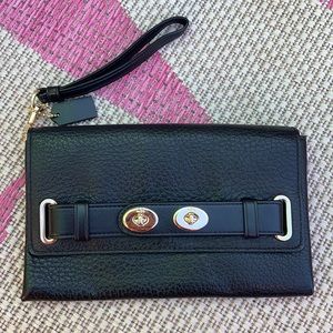 Black Leather Coach Wristlet